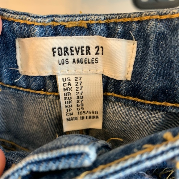 Forever 21 boyfriend jeans - Picture 2 of 3